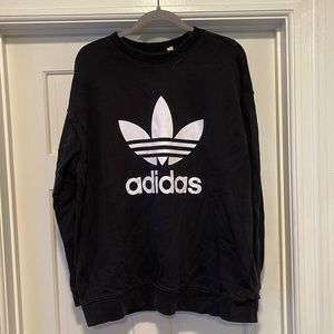 Crew neck adidas sweatshirt